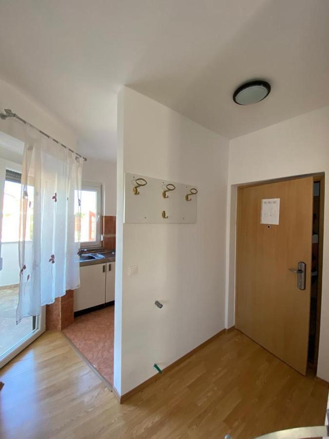 Apartments Ivana With The Pool Rovinjsko Selo Zewnętrze zdjęcie