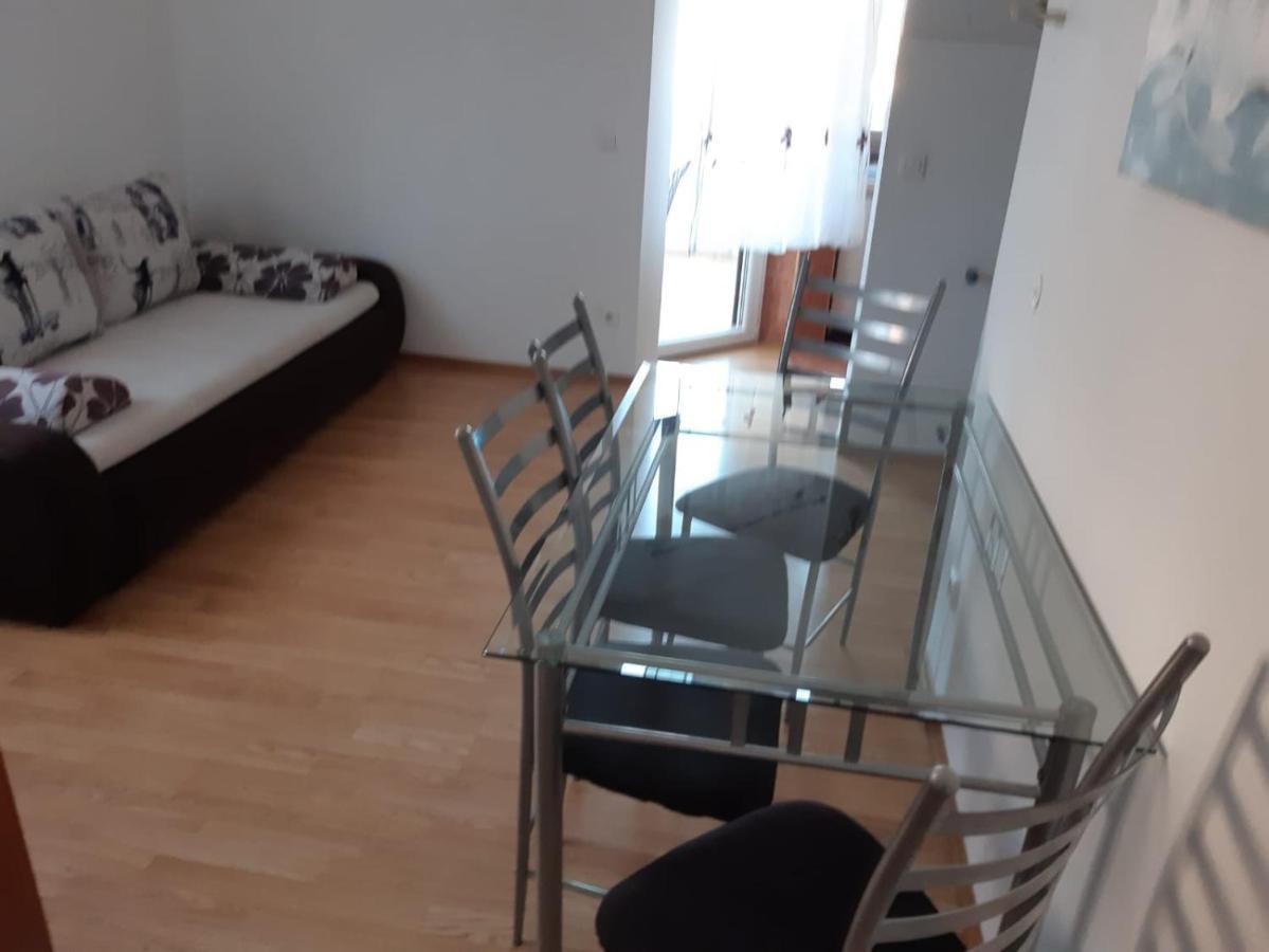Apartments Ivana With The Pool Rovinjsko Selo Zewnętrze zdjęcie