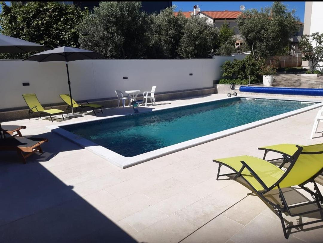 Apartments Ivana With The Pool Rovinjsko Selo Zewnętrze zdjęcie