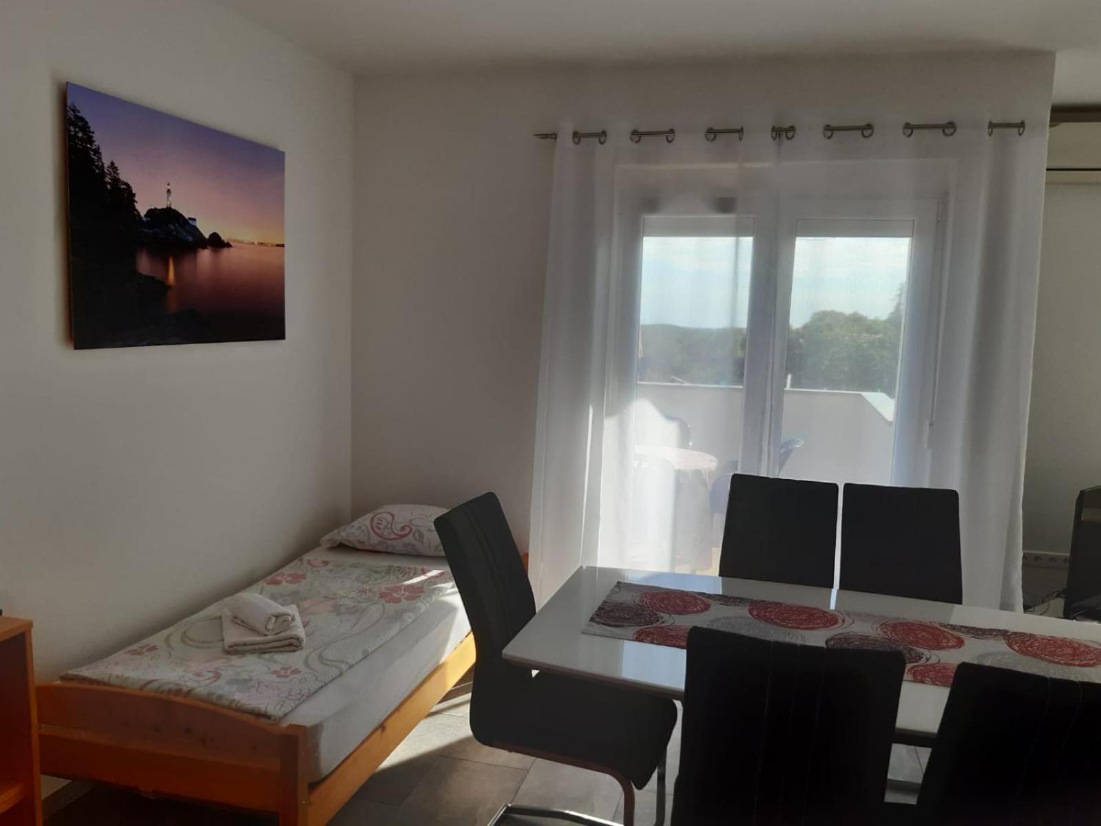 Apartments Ivana With The Pool Rovinjsko Selo Zewnętrze zdjęcie