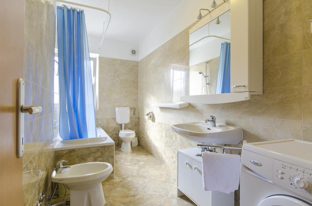 Apartments Ivana With The Pool Rovinjsko Selo Zewnętrze zdjęcie
